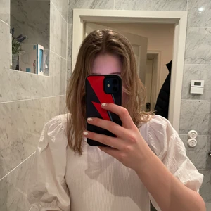 Bershka topp - Fin topp från bershka med ballongärmar! Använd några gånger men inget som syns