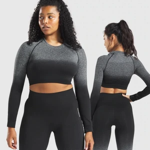 Adapt Ombre Seamless Crop Top - Först till kvarn!!! Helt oanvänd, lappen är kvar🥰  Nypris 499kr!💘 