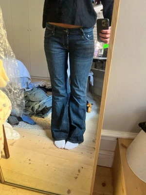 Jeans - Snygga jeans från weekday