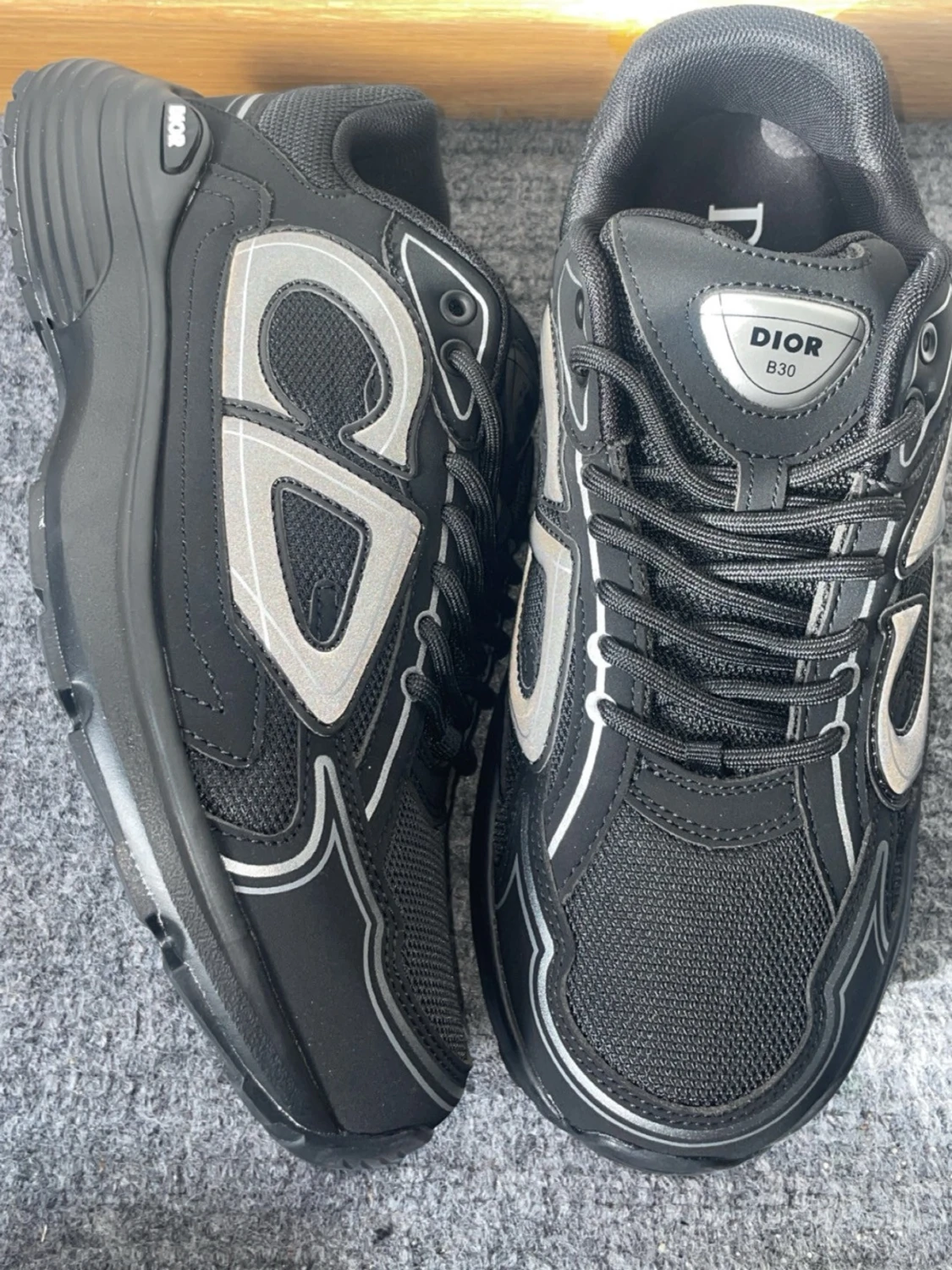 Svarta Dior B30 sneakers - 1