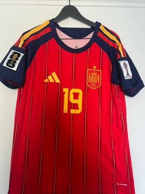 Spanien, vm 2026, yamal  - Fotbollströja, Spanien, vm 2026, yamal, helt ny, prislapp 