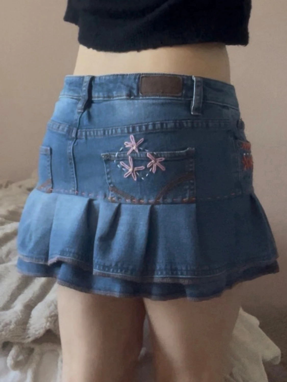 Jeanskjol med broderi  - 3