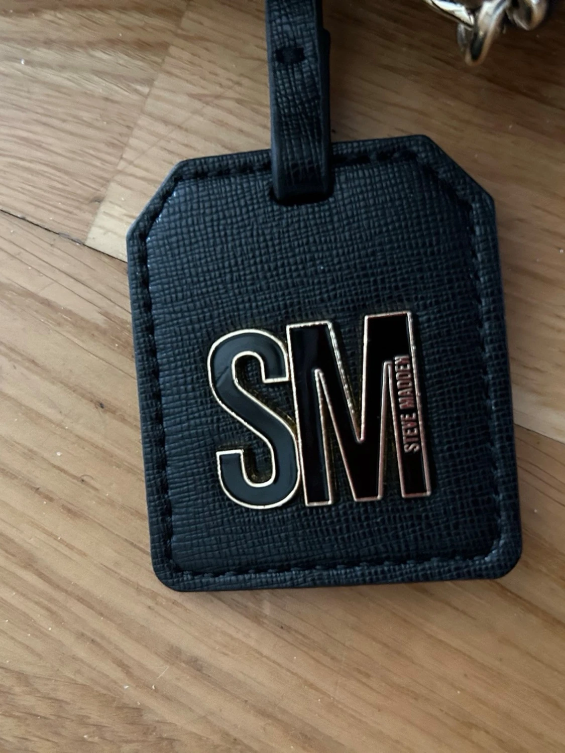 Steve Madden Svart axelväska med guldfärgade nitar - 3