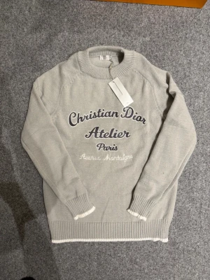 CD gray sweater - Size L, true to size. More pics DM