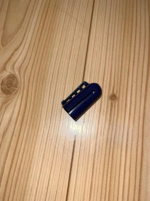 Langanohjain - Sinertävä prymin langanohjain. Kerran kokeiltu. Eläintalous MMM Katsothan myös muut ilmoitukseni Tarjoa 