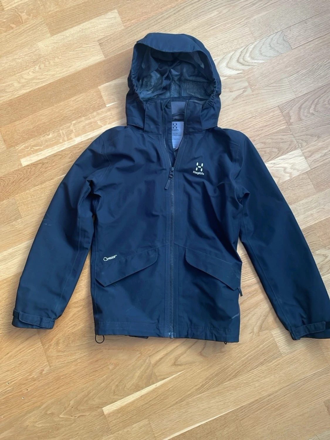 Svart vindjacka från Haglöfs