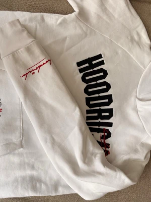 Hoodrich hoodie - Helt ny Hoodrich hoodie, kom inte till användning. Skriv om du har frågor.