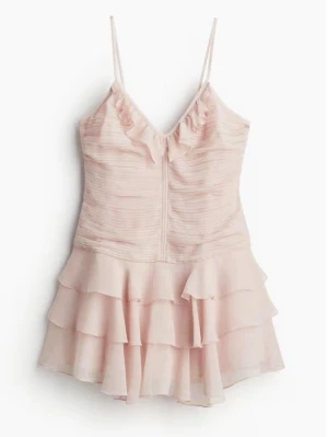 Viral Klänning - Säljer den supersnygga virala trendiga ljusrosa klänningen, heeelt perfekt nu till sommaren😍😍