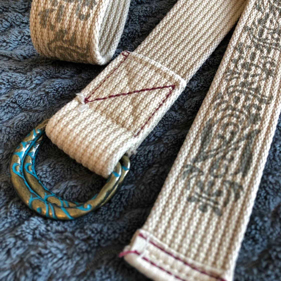 Vintage mönstrat/ blommigt tygskärp/ bälte, accessoarer/ y2k/ cyber/ alt/ 2000tal/ 00tal/ 2008/ 2009 - 4