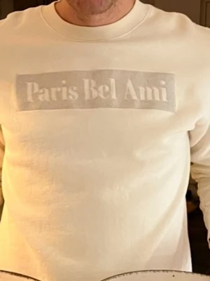 Zara sweatshirt herr  - En snygg beige sweatshirt från Zara herr i storlek L i väldigt bra skick. Säljer för 150kr