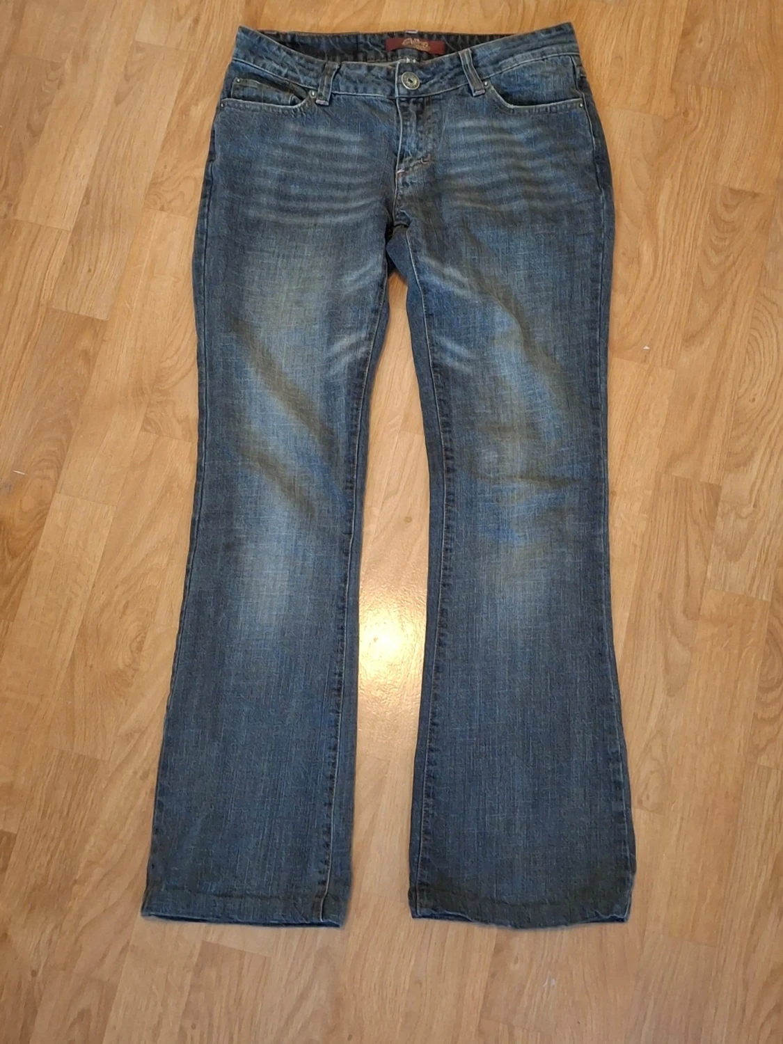 Grå bootcut jeans 