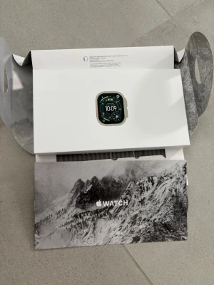Apple Watch Ultra 3 - Helt ny apple watch ultra gen 3!  Kvittot finns, överföras vid köpet.  Finns att hämta i norsborg/liljeholmen/skanstull. (Stockholm) 5000 Fast pris Först till kvarn som gäller!