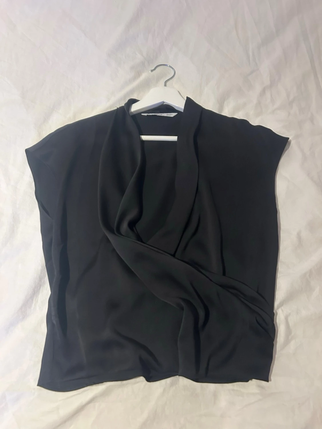 Svart omlottopp från MNG - 2