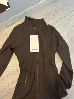Lululemon define jacket - Helt ny! strl 2 dvs xxs men skulle säga att den sitter som en xs (4)💓