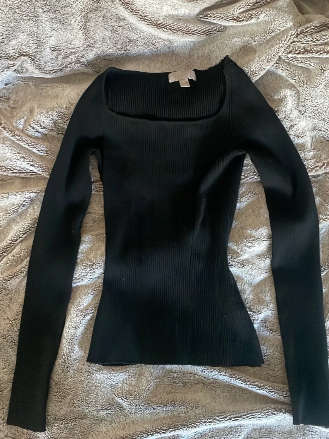 Svart ribbad topp från H&M