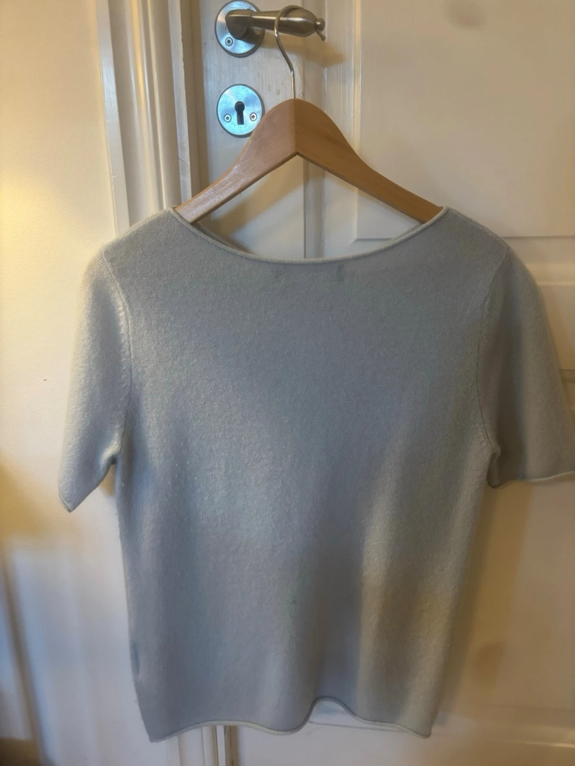 Ljusgrå kashmirtröja från Lisa Yang - 2