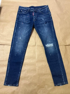 Dsquared2 Jeans - Helt nya och oanvända. Storlek 44