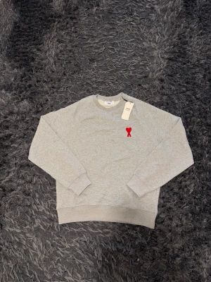  sweatshirt  AMI Paris - Size M, new, good quality