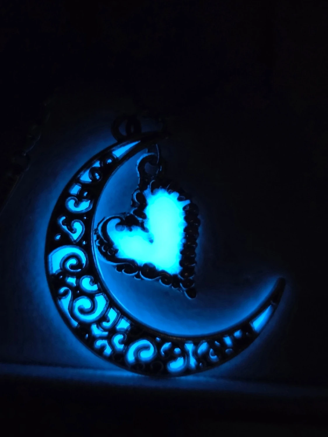 Glow in the dark mån- och hjärthalsband - 2