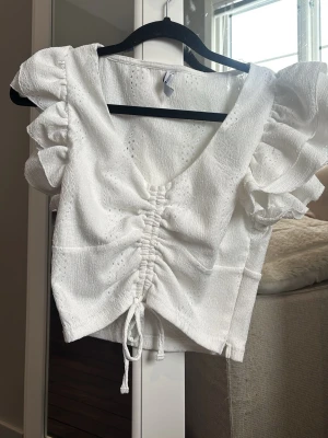 topp - vit topp från new yorker, använd fåtal gånger