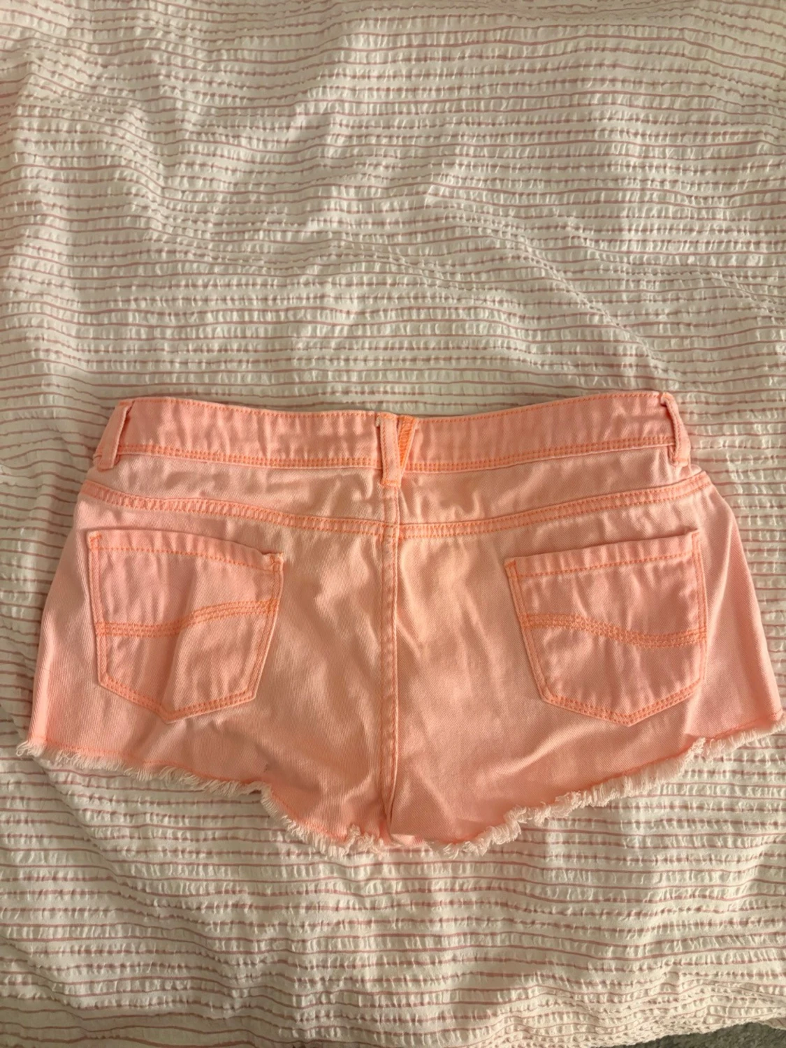 Ljusrosa jeansshorts från Denim Co - 1