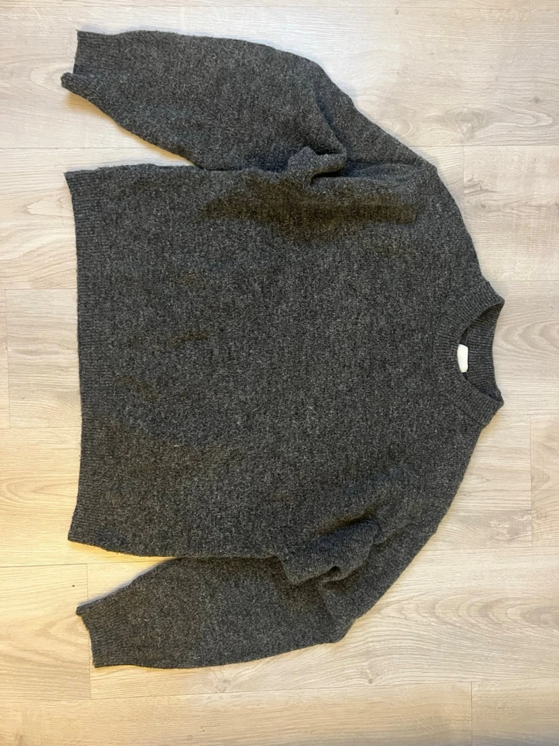 Mörkgrå stickad tröja från H&M