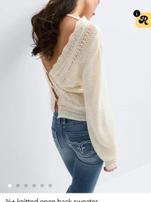 Knitted open back sweater  - Säljer min aldrig använda stickade topp ifrån Gina! As snygg med öppen rygg och super bekväm. Storlek xs! Hör av dig för fler bilder 💞🫶🏼
