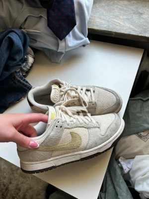 Nike Jordan teddy  - Nike jordans i teddy material. Brun sula och beiga nyanser
