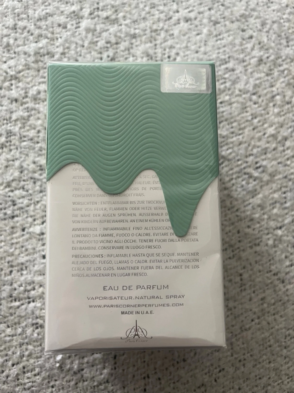 Paris Corner Lactea Divina oöppnad - 2