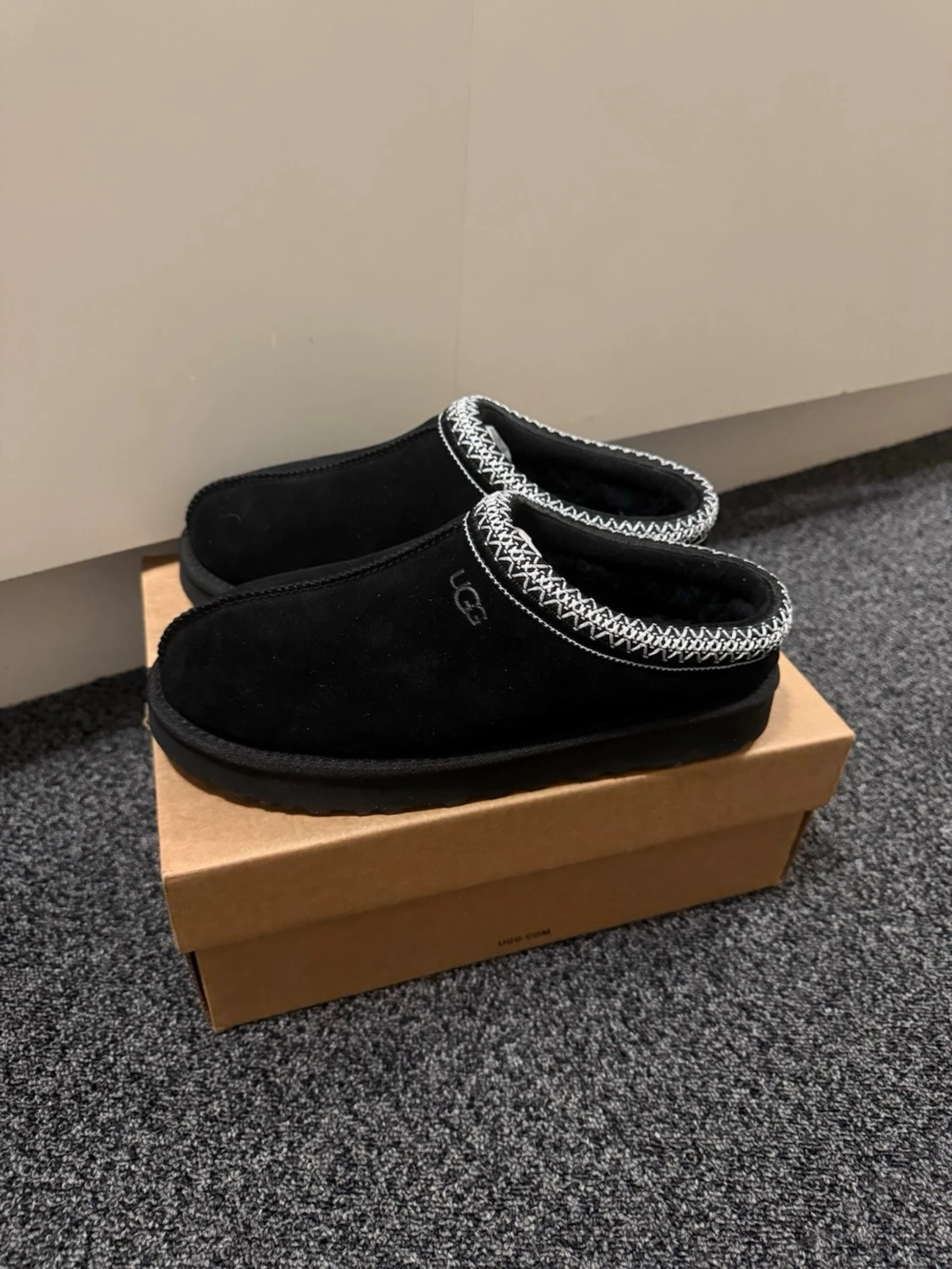 Ugg Tasman  - 2