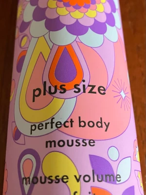 Amika Perfect Body Mousse! Helt ny! - Amika Perfect Body Mousse 251ml