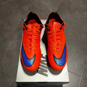 Nike Mercurial Vapor X SG - Storlek 41 - Otroligt bra skick