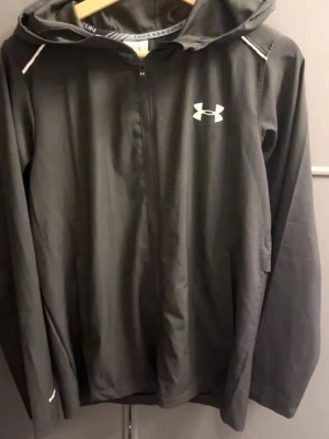 Under armour windbraker  - Snygg 