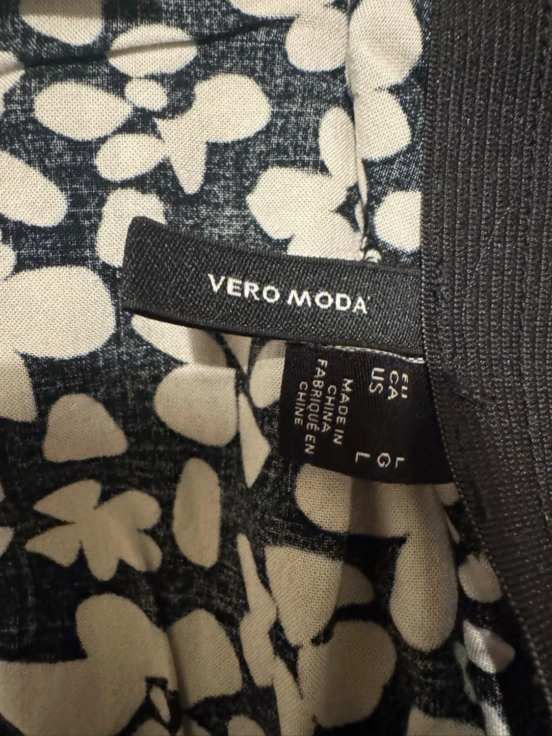 Svartvit blommig långkjol - 2