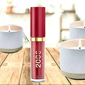 Max Factor  Lip Glaze ”Berry Sorbet”! - Max Factor 2000 Calorie Lip Glaze ”Berry Sorbet”. 4,4 ml. Plomberad.