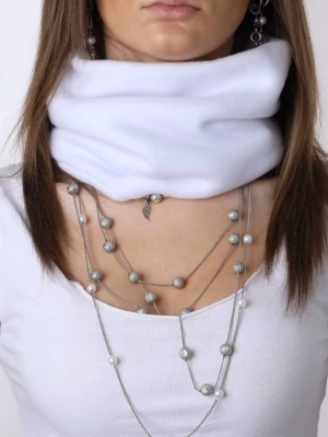 Buff - ATHENS - Jättefin, varm och skön buff i en vit färg!  Buffen är i polarfleece och är sydd för hand. Passar perfekt för lite kyligare dagar!  Vid frågor eller funderingar är det bara att skicka ett meddelande!