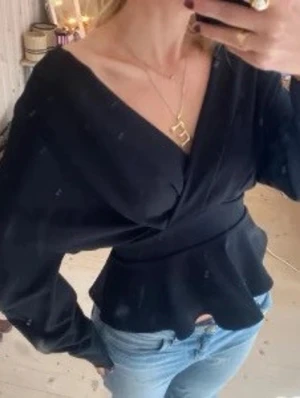 Blus  - Storlek S från NLY one/nelly!!