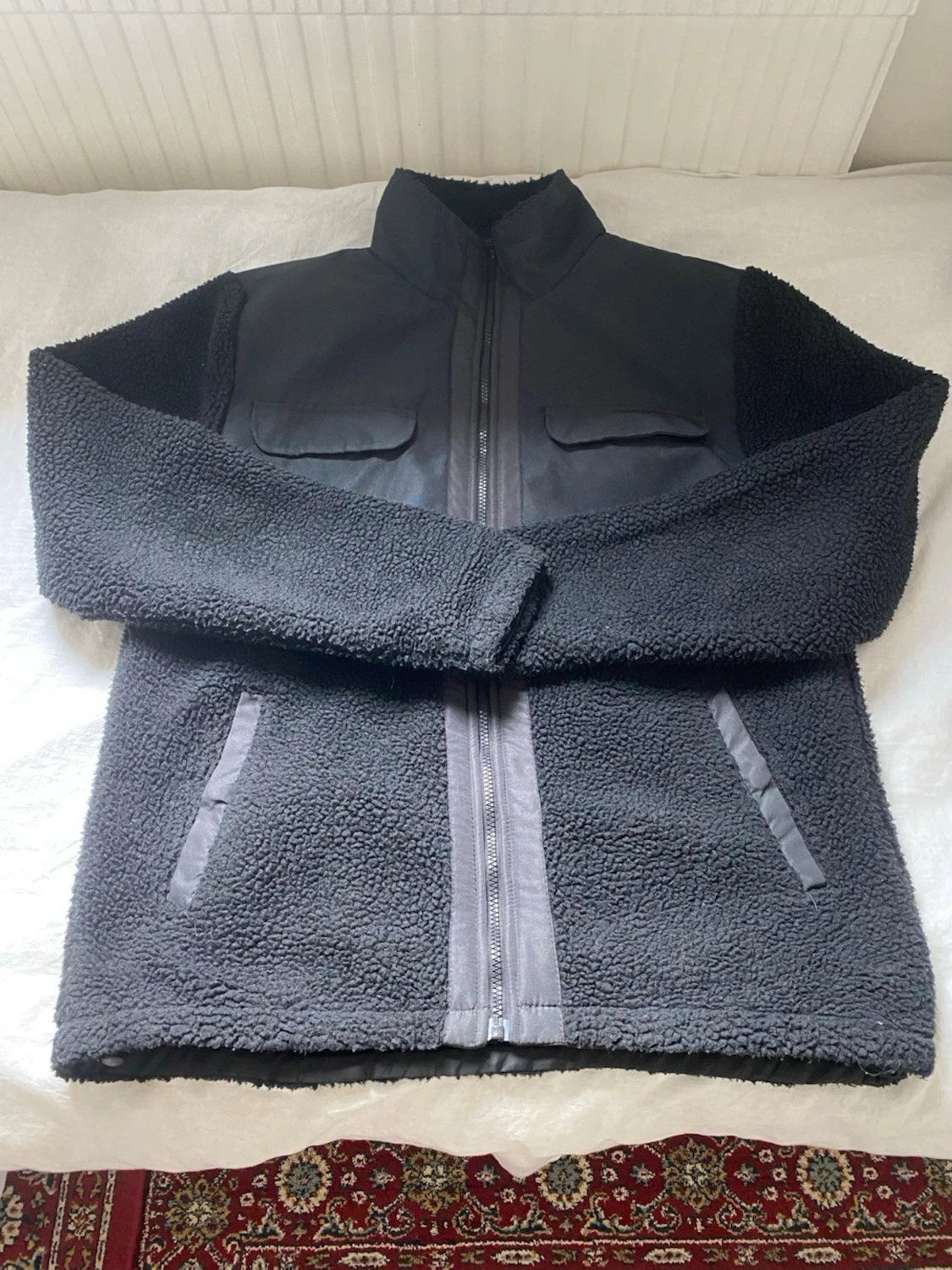 Svart teddyjacka från Saligia