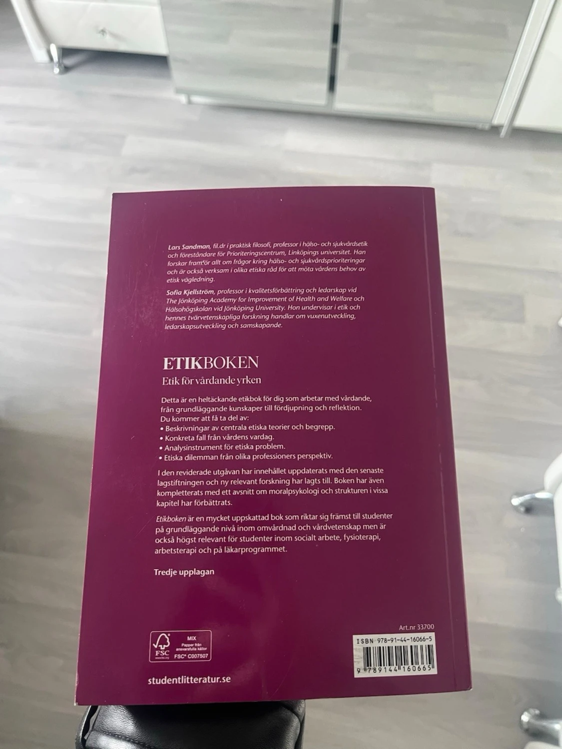 Etikboken - Etik för vårdande yrken - 1