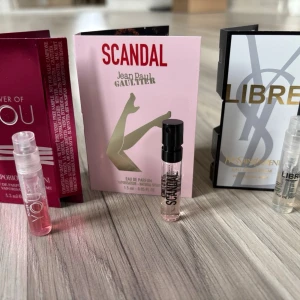 Parfymprover från Armani, Jean Paul och YSL - Säljer tre parfymprover: 'Emporio Armani In power of You', 'Jean Paul Gaultier Scandal' och 'Yves Saint Laurent Libre'. Små genomskinliga glasflaskor med sprayfunktion, 1.2-1.5 ml med ungefär hälften kvar 
