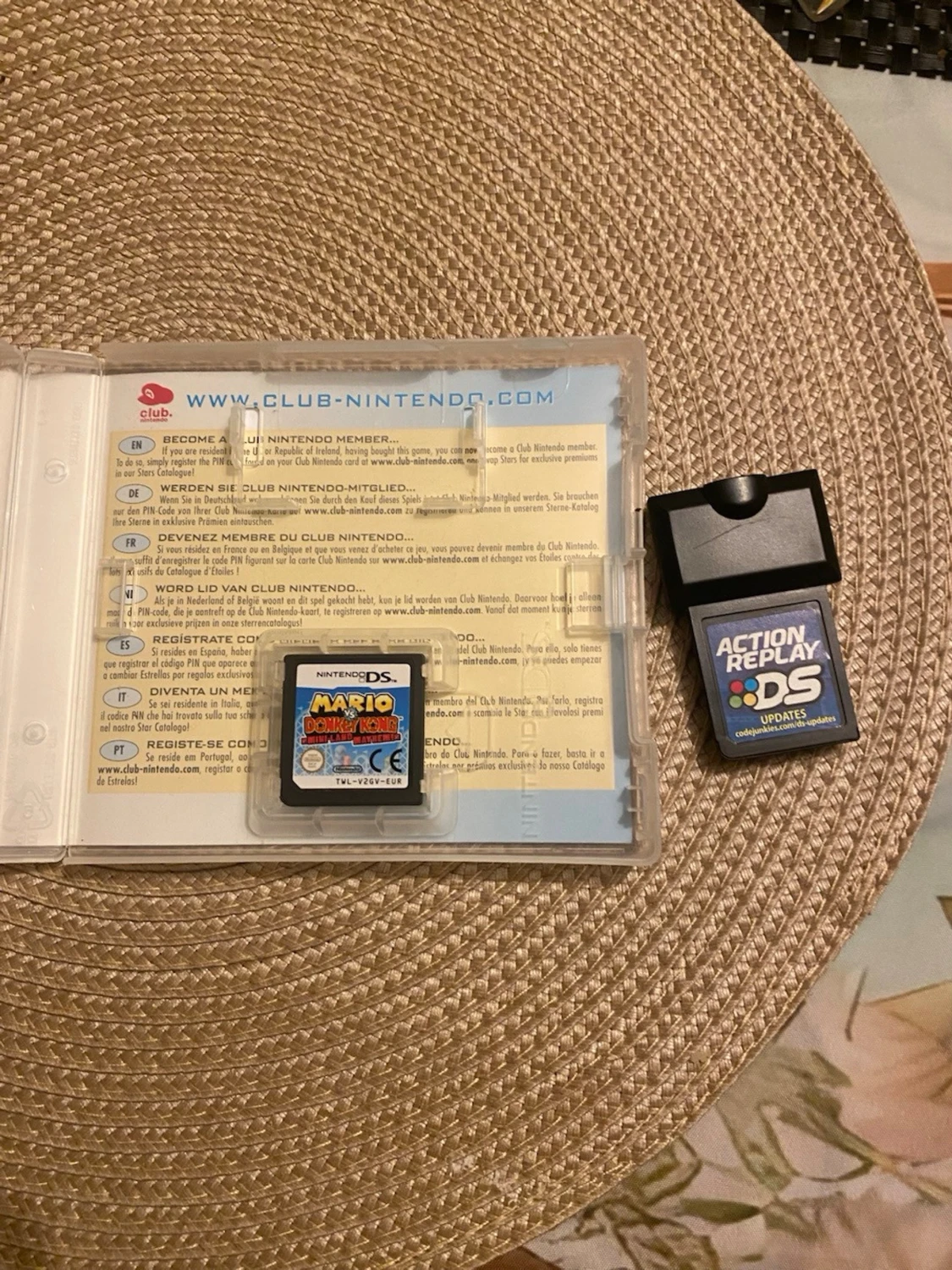 Mario vs Donkey Kong Mini-Land DS - 2