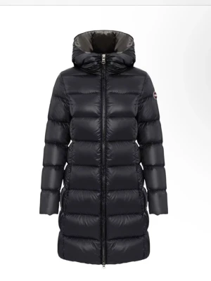 Colmarj jacka dam - Inte mycket andvänd! Finns inget hål .