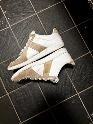 Maison margiela skor  - Box ingår ej , order bekräftelse finns .