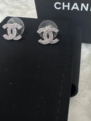 CC örhängen - Lådan tillkommer inte🩷 sterling stål, den rostas inte| skickar samma dag🩷