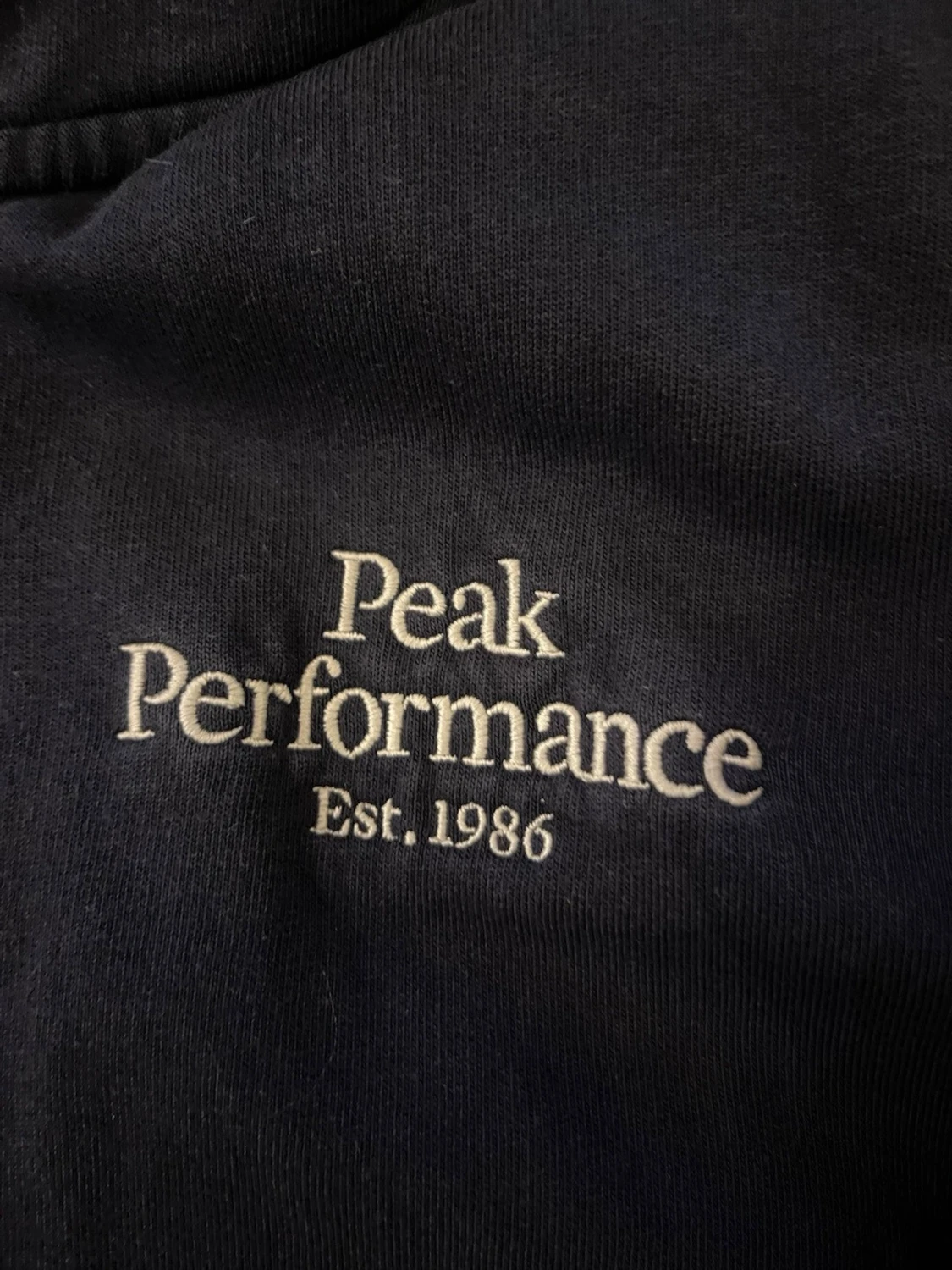 Mörkblå hoodie Peak Performance - 3