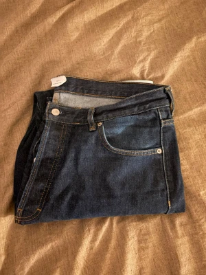 Taktil Jeans  - Säljer ett par fina väldigt sparsamt använda Taktil jeans. 