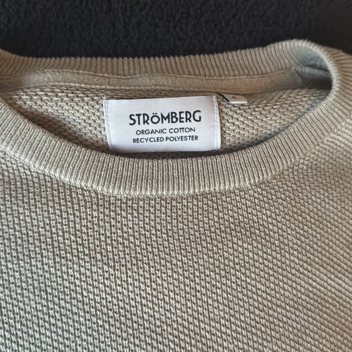 Beige tröja från Strömberg - 1