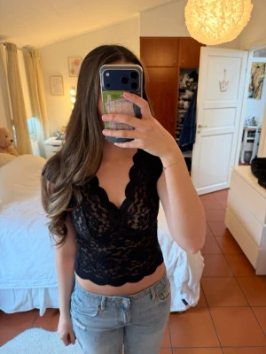 Spets topp - Fin topp dom använts 2-3 gånger. Från Stradivarius i stl XS❤️