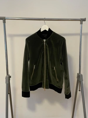 Velvet Jacka Limitato - Pris kan diskuteras vid snabb affär 