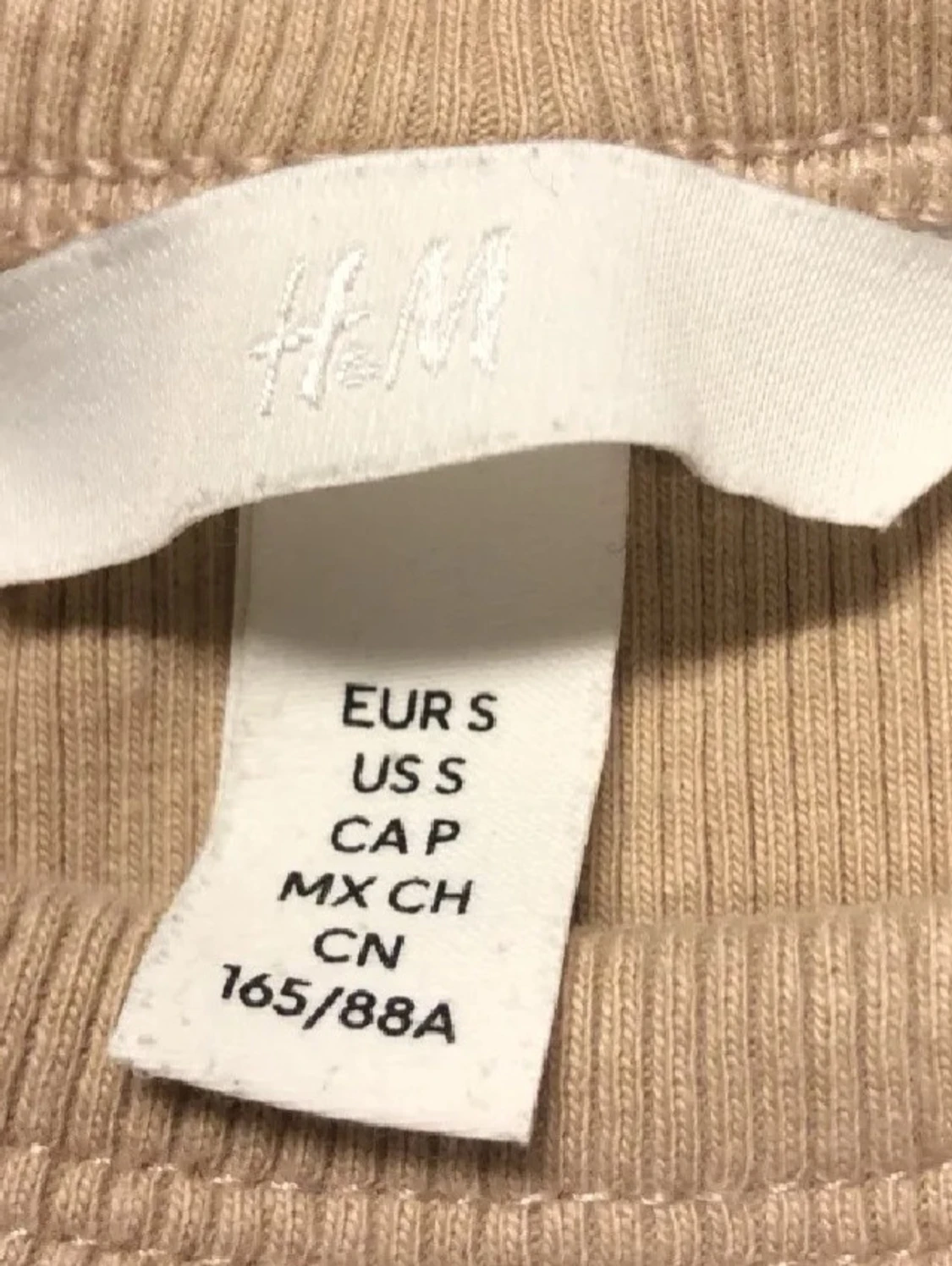 Beige ribbad linnetopp från H&M - 1